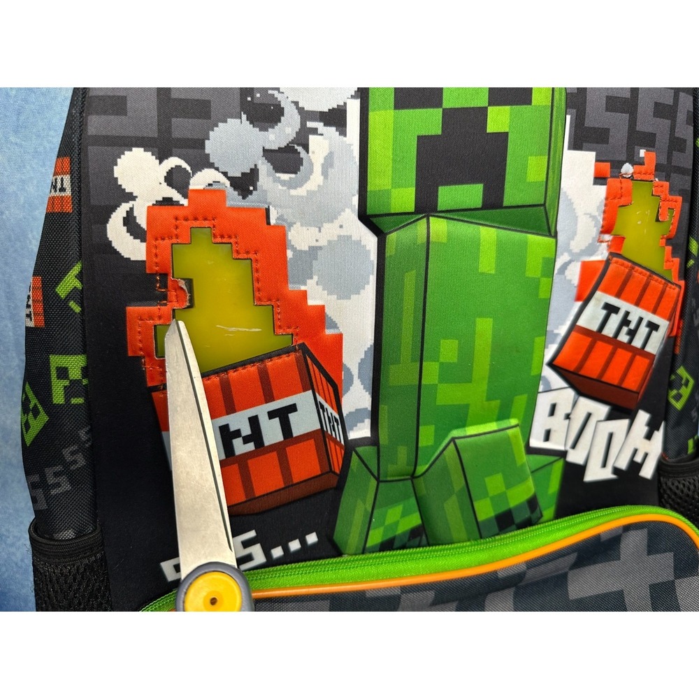 Minecraft Light Up 17" Creeper Backpack Flashing Lights TNT w/ Creeper Lunch Bag - Picture 14 of 17